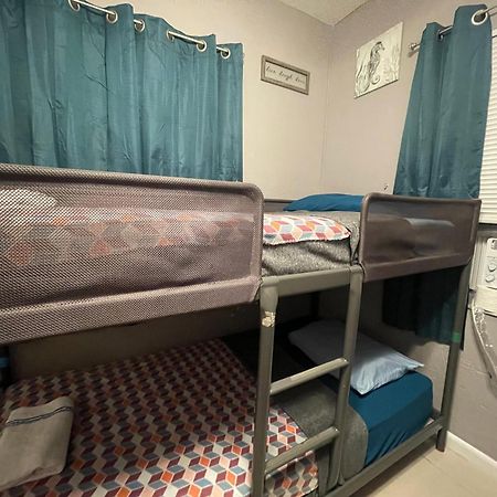 Miami Vibes "Hostel-Like" Shared Room North Miami Esterno foto
